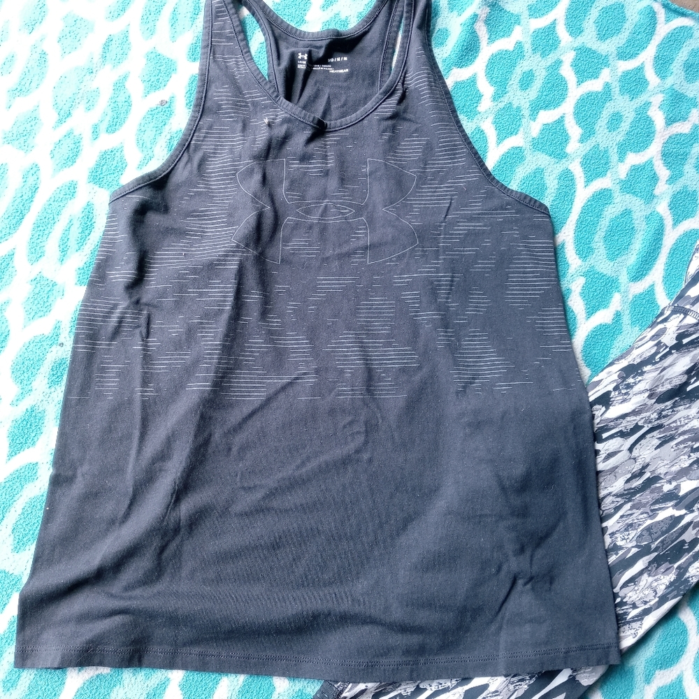 Under Armour Set - Picture 2 of 3